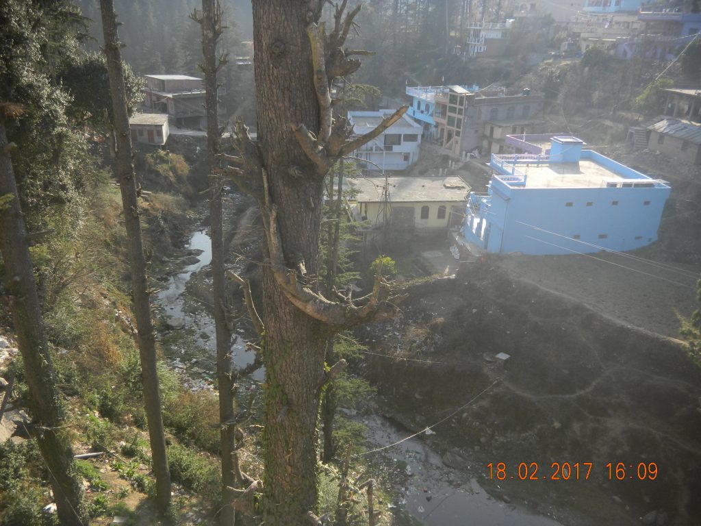 Lohawati flowing in the backyard of Lohaghat